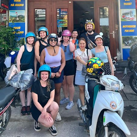 Ha Long Fancy Hostel With Vegetarian And Vegan Restaurant Exterior photo