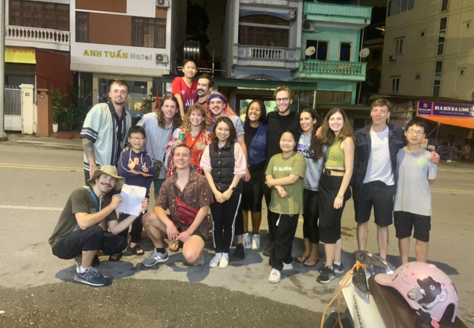 Ha Long Fancy Hostel With Vegetarian And Vegan Restaurant Exterior photo