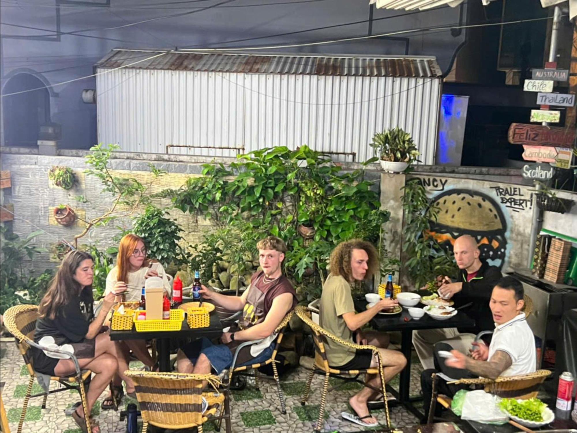 Ha Long Fancy Hostel With Vegetarian And Vegan Restaurant Exterior photo