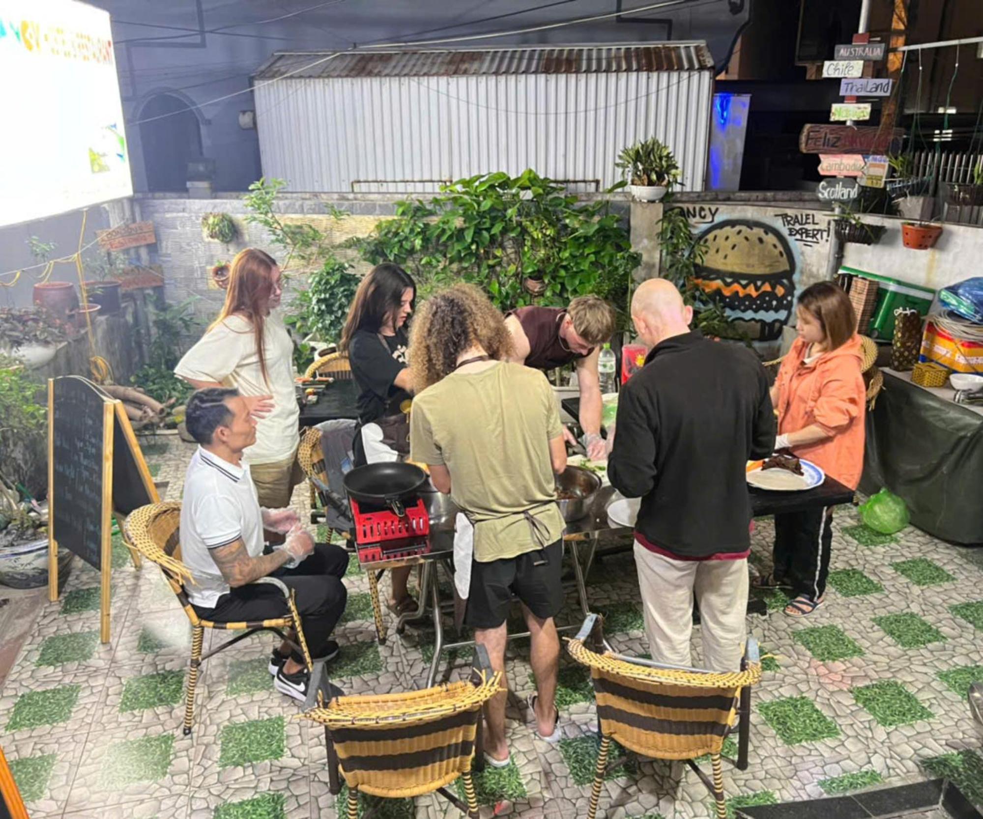 Ha Long Fancy Hostel With Vegetarian And Vegan Restaurant Exterior photo
